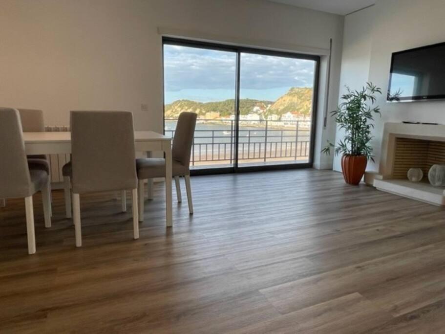 Apartamento Em Frente A Praia São Martinho do Porto Zewnętrze zdjęcie